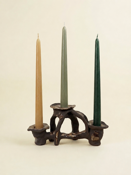 Candelabro gres marrón