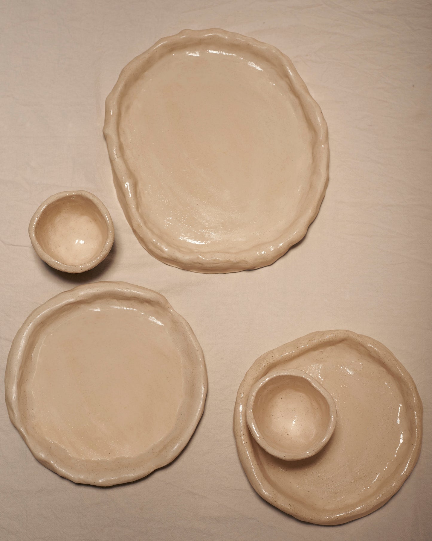 Plato Raw Elegance – Cerámica Artesanal
