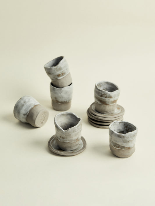 Set de Café Nórdico – Gres Gris & Blanco Mate